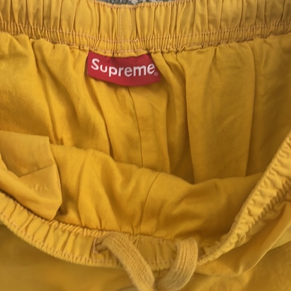Authentic Pre-loved Supreme side logo track pants- Size small - Picture 4 of 6